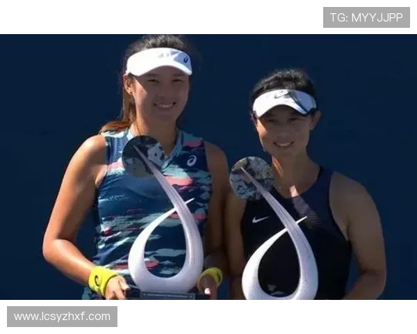 蒋欣玗和詹皓晴携手晋级网球女双八强展现强大默契