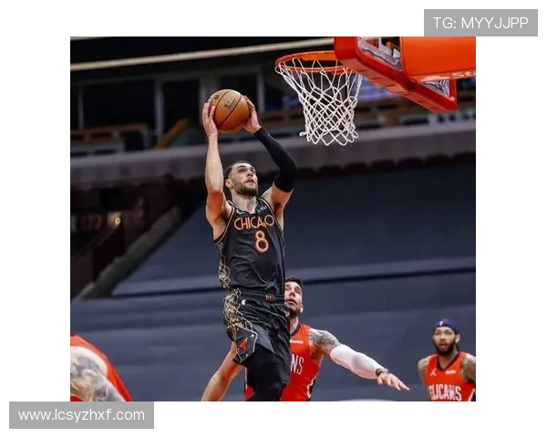 迪恩韦德表现惊艳六场四中四三分命中率高达二助攻八篮板助力球队胜利